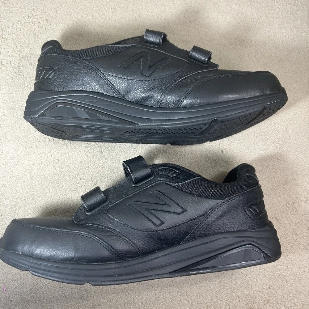 New Balance Men's Size 11 6E Black Walking Sneakers MW928HB3